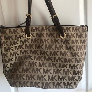 Michael kors tote